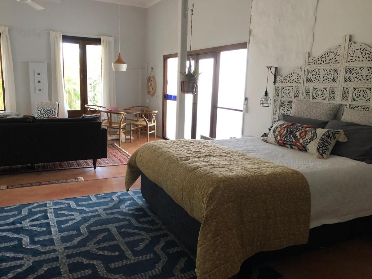 Shorebreak Studio Apartments 蓝宝石海滩 外观 照片
