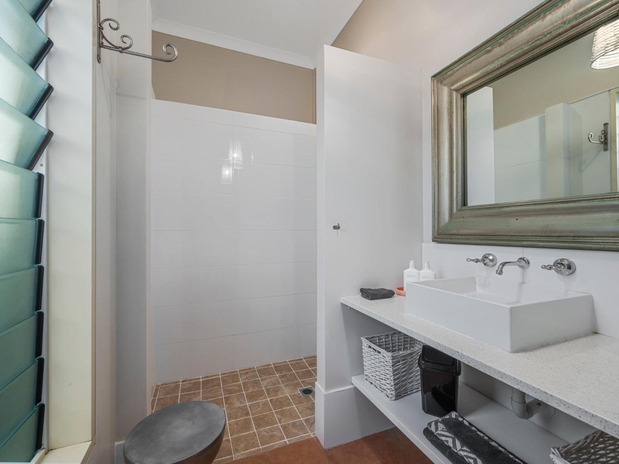 Shorebreak Studio Apartments 蓝宝石海滩 外观 照片